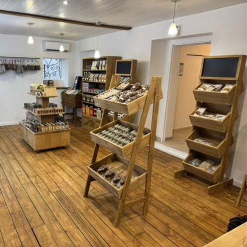 Einrichtung des Lebensmittelgeschäfts Terra Bella Lecci - Carrousel 3