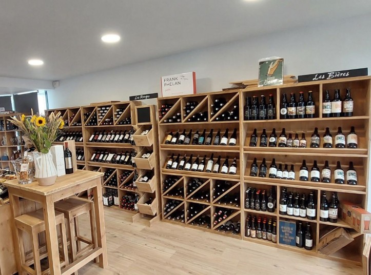 Einrichtung des Kellers von L’Échoppe des Vignerons