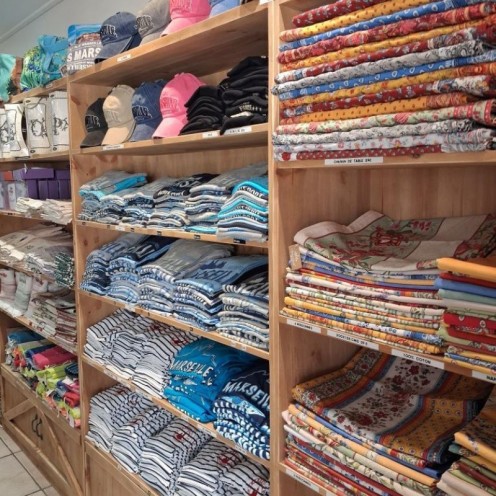 Agencement du magasin Les Baux Provençaux - Carrousel 1
