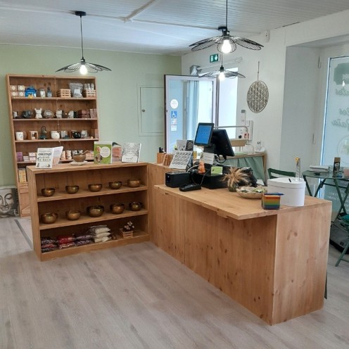 Agencement de la boutique Plantes et Argiles de Gaïa - Carrousel 2