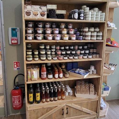 Layout of the delicatessen Cave des Gourmands Gourmets - Carrousel 3