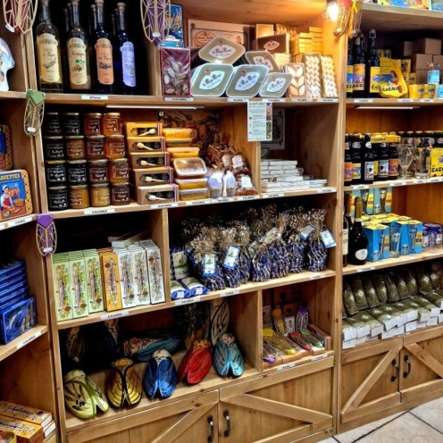 Agencement de la boutique Les Baux Provençaux - Carrousel 4