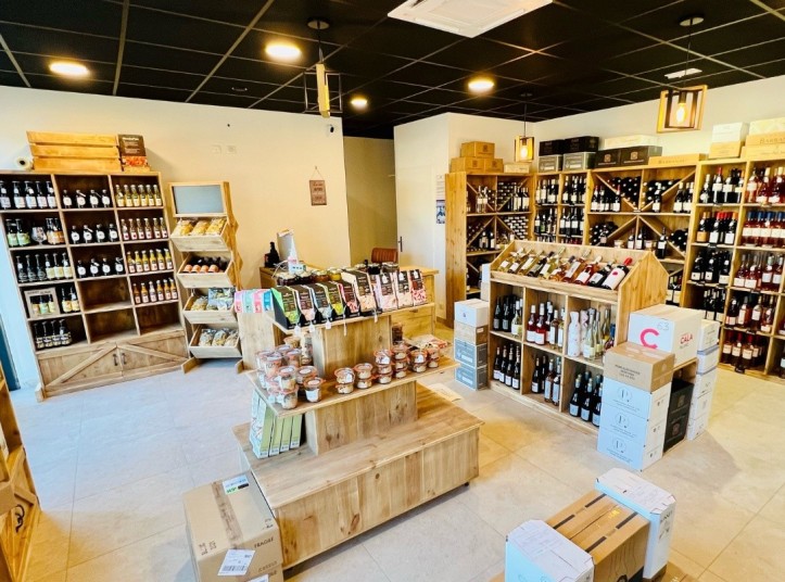 Agencement de la cave du Kviste