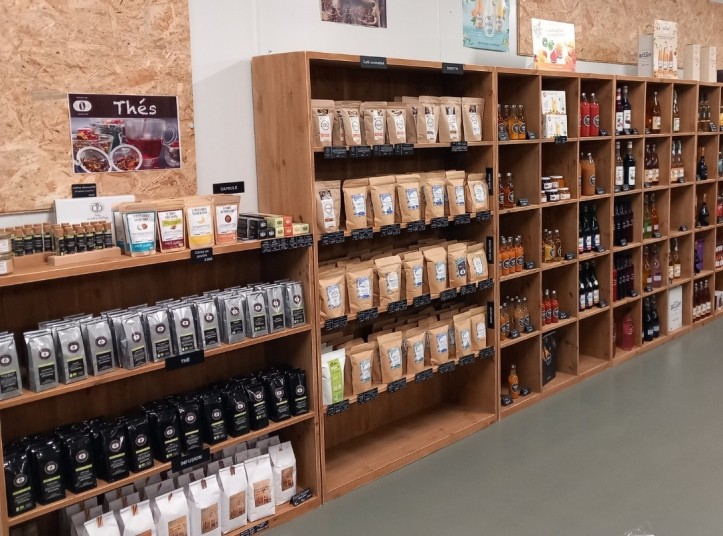 Agencement de l'épicerie Huguier Frères