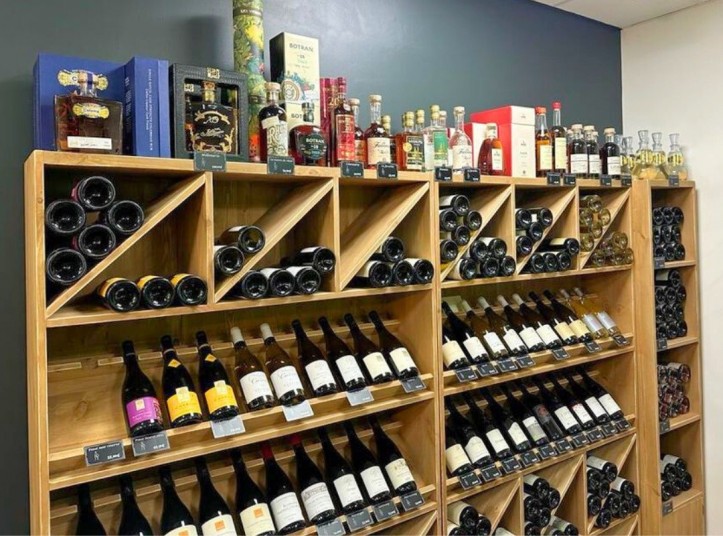Layout of the wine cellar Aux 2 saisons