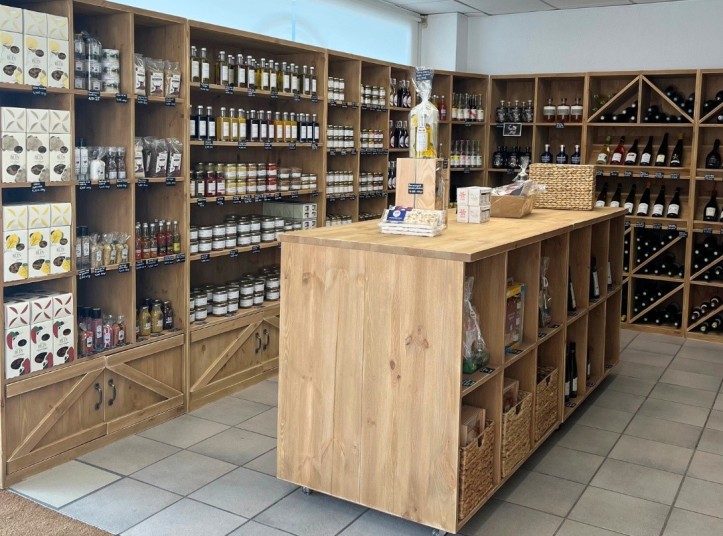 Agencement de l'épicerie Véri'Tables Saveurs