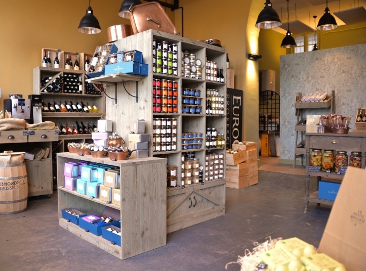 Agencement de la Petite Épicerie de la Tour