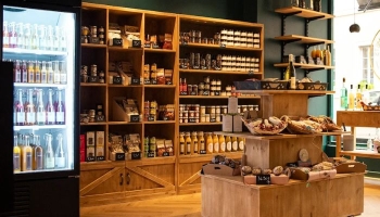 Top meubles TRADIS pour épicerie fine : étagères, comptoirs & présentoirs