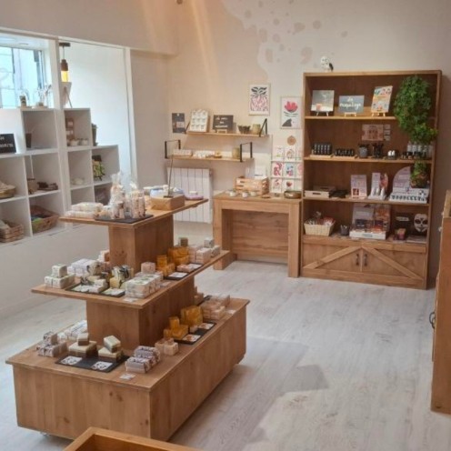 Inrichting van de zeepwinkel Kolibri - Carrousel 1