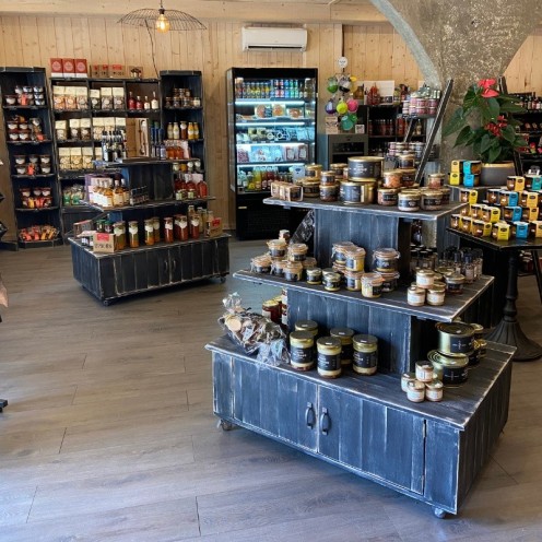 Inrichting van de kruidenierszaak L’Essentiel - Carrousel 3