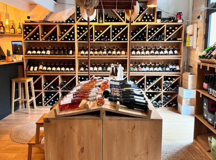 Agencement de la Cave des Beaux Arts