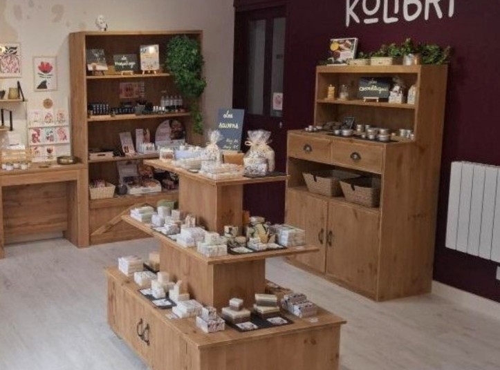 Inrichting van de zeepwinkel Kolibri