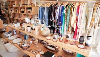 Hoe richt je een winkel in een kleine ruimte in?