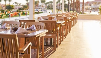 Restaurantterrasdecoratie: trends in 2026